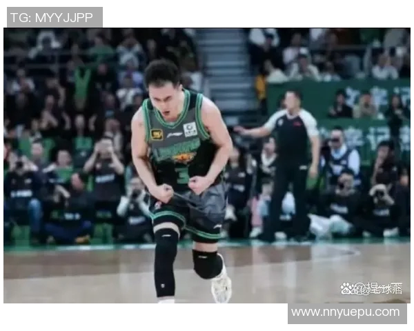 CBA精彩回顾辽宁队与同曦队激战集锦展现篮球魅力与精彩瞬间